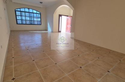 Villa - 3 Bedrooms - 3 Bathrooms for rent in Al Maamoura - Al Maamoura - Doha