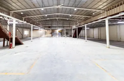 Warehouse - Studio - 6 Bathrooms for rent in Industrial Area 5 - Industrial Area - Industrial Area - Doha