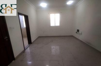 Apartment - 1 Bedroom - 2 Bathrooms for rent in Umm Ghwailina Comm - Umm Ghuwalina - Umm Ghuwailina - Doha Apartment - 1 Bedroom - 2 Bathrooms for rent in Umm Ghwailina Comm - Umm Ghuwalina - Umm Ghuwailina - Doha