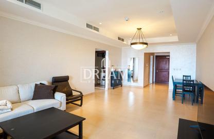 Apartment - 1 Bedroom - 2 Bathrooms for rent in East Porto Drive - Porto Arabia - The Pearl Island - Doha
