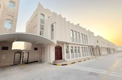 Villa - 5 Bedrooms - 6 Bathrooms for sale in Al Wukair - Al Wukair - Al Wakra