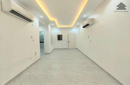 Apartment - 3 - 3 for rent in Muntazah 70 - Al Muntazah - Doha