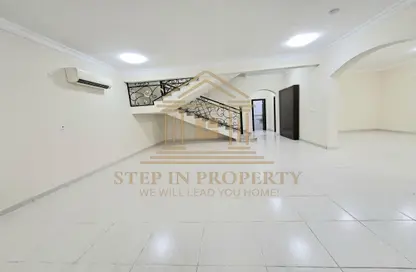 Villa - 5 Bedrooms - 6 Bathrooms for rent in Bu Hamour Street - Abu Hamour - Doha
