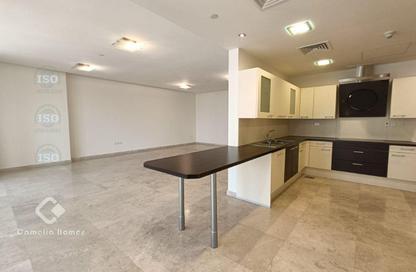 Apartment - 3 Bedrooms - 5 Bathrooms for rent in West Bay Tower - West Bay - West Bay - Doha
