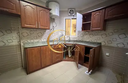 Apartment - 3 Bedrooms - 3 Bathrooms for rent in Bin Omran 35 - Fereej Bin Omran - Doha