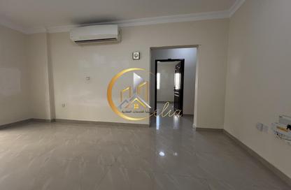 Apartment - 3 Bedrooms - 3 Bathrooms for rent in Bin Omran 35 - Fereej Bin Omran - Doha Apartment - 3 Bedrooms - 3 Bathrooms for rent in Bin Omran 35 - Fereej Bin Omran - Doha