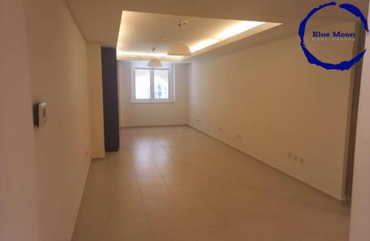 Apartment - Studio - 1 Bathroom for rent in Viva East - Viva Bahriyah - The Pearl Island - Doha