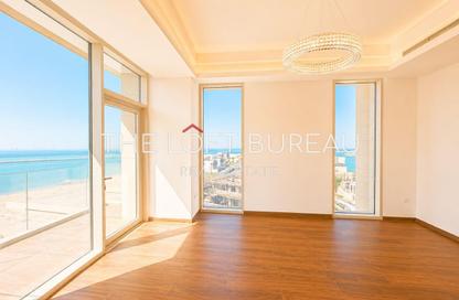 Duplex - 4 Bedrooms - 6 Bathrooms for sale in Crystal Residence - Gewan Island - The Pearl Island - Doha
