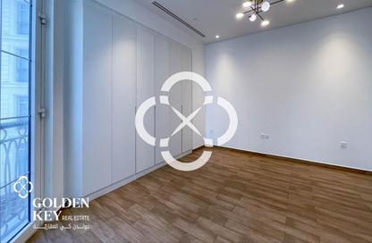 Apartment - 2 Bedrooms - 3 Bathrooms for rent in The Garden - Floresta Gardens - The Pearl Island - Doha Apartment - 2 Bedrooms - 3 Bathrooms for rent in The Garden - Floresta Gardens - The Pearl Island - Doha