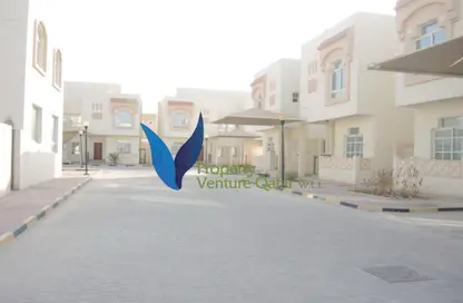 Villa - 5 Bedrooms - 3 Bathrooms for rent in Al Aziziyah - Al Aziziyah - Doha