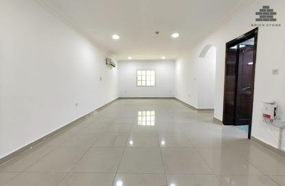 Apartment - 2 Bedrooms - 2 Bathrooms for rent in Muntazah 7 - Al Muntazah - Doha