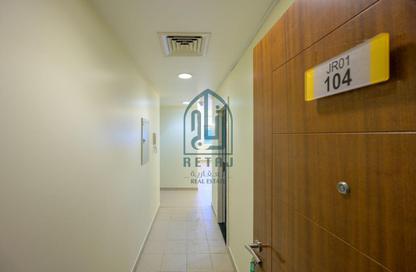 Apartment - 2 Bedrooms - 2 Bathrooms for rent in Barwa Commercial Avenue - Umm Al Seneem - Doha