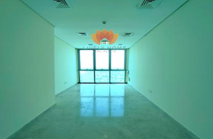 Apartment - 1 Bedroom - 2 Bathrooms for rent in West Bay Tower - West Bay - West Bay - Doha