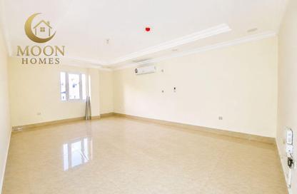 Apartment - 1 Bedroom - 2 Bathrooms for rent in Umm Ghuwailina 4 - Umm Ghuwailina - Doha Apartment - 1 Bedroom - 2 Bathrooms for rent in Umm Ghuwailina 4 - Umm Ghuwailina - Doha