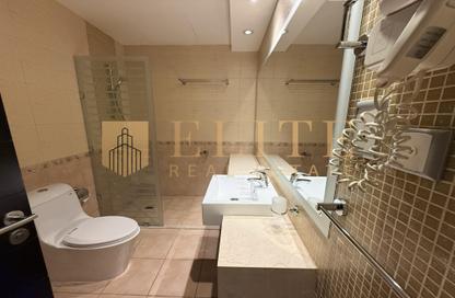 Apartment - 3 Bedrooms - 4 Bathrooms for rent in West Bay Tower - West Bay - West Bay - Doha