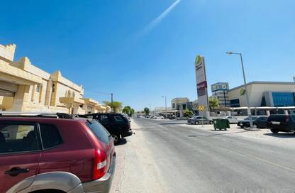 Villa - 2 Bedrooms - 1 Bathroom for rent in Al Aziziyah - Doha