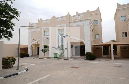 مجمع سكني - 6 غرف نوم - 6 حمامات للايجار في أم صلال علي - أم صلال على - الدوحة
