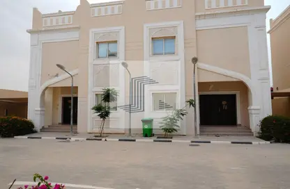 مجمع سكني - 6 غرف نوم - 6 حمامات للايجار في أم صلال علي - أم صلال على - الدوحة