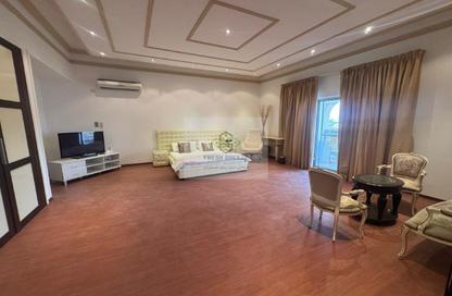 Villa - 5 Bedrooms - 6 Bathrooms for rent in Al Khor Community - Al Khor