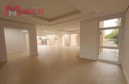 مجمع سكني - 4 غرف نوم - 6 حمامات للايجار في فلل واست باي لاغون - وست باي لاجون - بحيرة وست لاجون - الدوحة