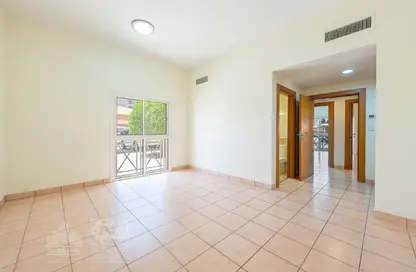 Apartment - 3 Bedrooms - 3 Bathrooms for rent in Barwa City - Mesaimeer - Doha