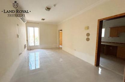 Apartment - 2 - 2 for rent in Al Nasr - Doha
