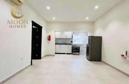 Apartment - 1 Bedroom - 1 Bathroom for rent in Umm Ghwailina Comm - Umm Ghuwalina - Umm Ghuwailina - Doha Apartment - 1 Bedroom - 1 Bathroom for rent in Umm Ghwailina Comm - Umm Ghuwalina - Umm Ghuwailina - Doha