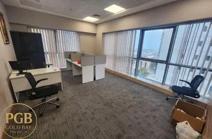 مساحات مكتبية - استوديو - 2 حمامات للايجار في برج مارينا 07 - منطقة المارينا - الوسيل
