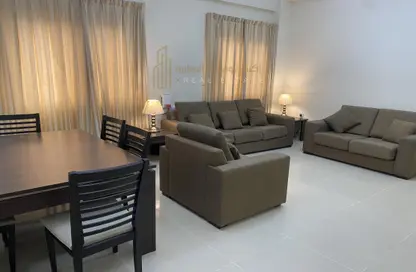 شقة - 2 غرف نوم - 2 حمامات للايجار في شارع الجزيره - فريج بن محمود الشمالي - فريج بن محمود - الدوحة