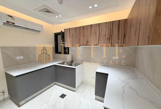 51722383 - Property Image 3