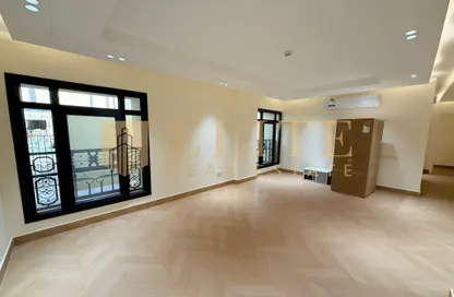 Apartment - 2 Bedrooms - 2 Bathrooms for rent in Al Nasr Street - Al Nasr - Doha