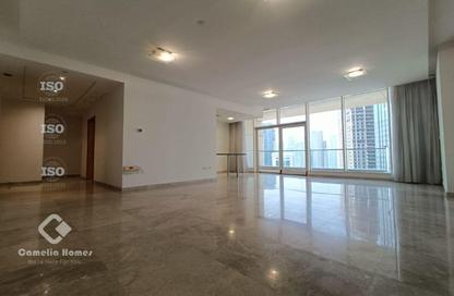 Apartment - 3 Bedrooms - 5 Bathrooms for rent in West Bay - West Bay - Doha
