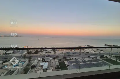 Apartment - 3 Bedrooms - 5 Bathrooms for rent in West Bay - West Bay - Doha