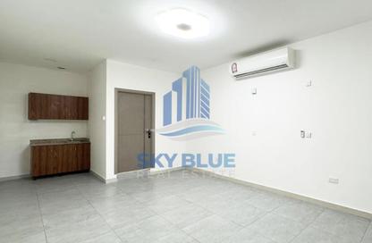 Apartment - Studio - 1 Bathroom for rent in Al Duhail - Al Duhail - Doha