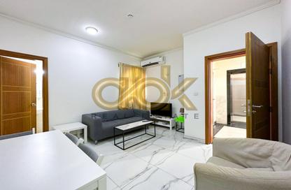 Whole Building - 7+ - 7+ for sale in Old Airport Road - Old Airport Road - Doha