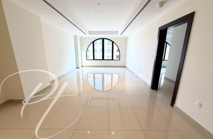 Apartment - 1 Bedroom - 2 Bathrooms for rent in Tower 18 - Porto Arabia - The Pearl Island - Doha