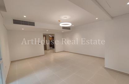 Apartment - 2 Bedrooms - 3 Bathrooms for rent in Corniche Road - Corniche Road - Doha