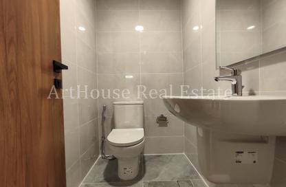 Apartment - 2 Bedrooms - 3 Bathrooms for rent in Corniche Road - Corniche Road - Doha