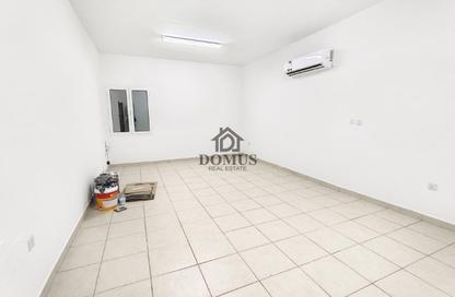 Apartment - 2 Bedrooms - 2 Bathrooms for rent in Banks street - Musheireb - Doha