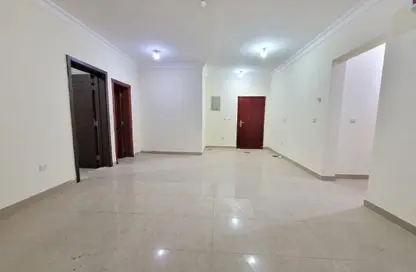 Apartment - 1 Bedroom - 2 Bathrooms for rent in Umm Ghwailina Comm - Umm Ghuwalina - Umm Ghuwailina - Doha