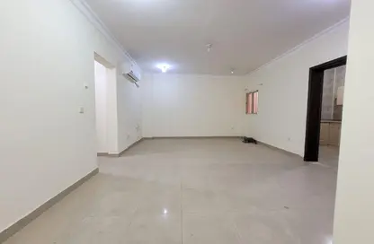 Apartment - 1 Bedroom - 2 Bathrooms for rent in Umm Ghwailina Comm - Umm Ghuwalina - Umm Ghuwailina - Doha