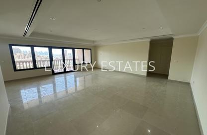 Apartment - 3 Bedrooms - 5 Bathrooms for rent in West Porto Drive - Porto Arabia - The Pearl Island - Doha Apartment - 3 Bedrooms - 5 Bathrooms for rent in West Porto Drive - Porto Arabia - The Pearl Island - Doha