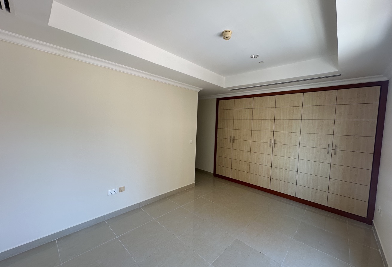 3+Maid Semi Furnished Fully Marina View thumbnail 7