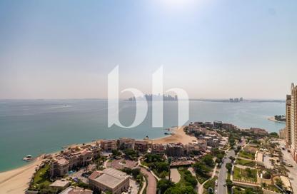 Apartment - 2 Bedrooms - 4 Bathrooms for rent in The Garden - Floresta Gardens - The Pearl Island - Doha