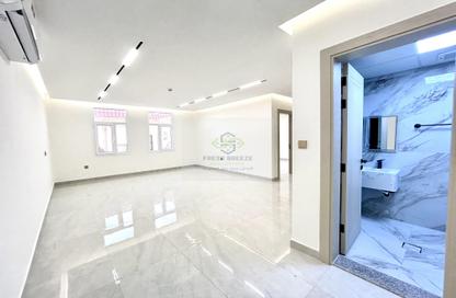 Apartment - 1 Bedroom - 2 Bathrooms for rent in Fereej Kulaib - Doha Apartment - 1 Bedroom - 2 Bathrooms for rent in Fereej Kulaib - Doha