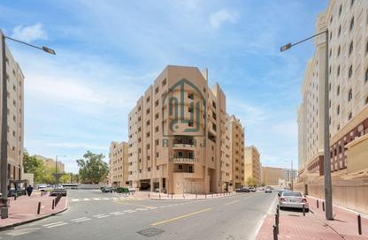 Apartment - 3 Bedrooms - 2 Bathrooms for rent in Al Sadd Road - Al Sadd - Doha
