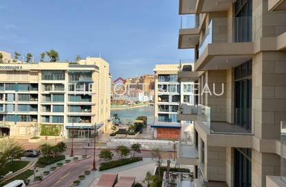 Apartment - 1 Bedroom - 2 Bathrooms for rent in Crystal Residence - Gewan Island - The Pearl Island - Doha