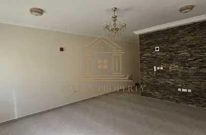 Apartment - 2 Bedrooms - 3 Bathrooms for rent in Madinat Khalifa Building 58 - Madinat Khalifa South - Madinat Khalifa - Doha Apartment - 2 Bedrooms - 3 Bathrooms for rent in Madinat Khalifa Building 58 - Madinat Khalifa South - Madinat Khalifa - Doha