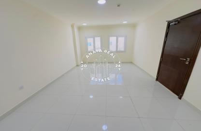 Apartment - 2 Bedrooms - 2 Bathrooms for rent in Bin Omran - Fereej Bin Omran - Doha Apartment - 2 Bedrooms - 2 Bathrooms for rent in Bin Omran - Fereej Bin Omran - Doha