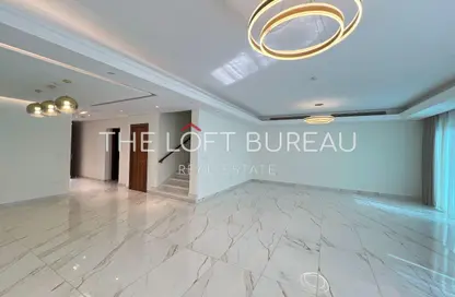 Villa - 5 Bedrooms - 6 Bathrooms for rent in Floresta Gardens - Floresta Gardens - The Pearl Island - Doha